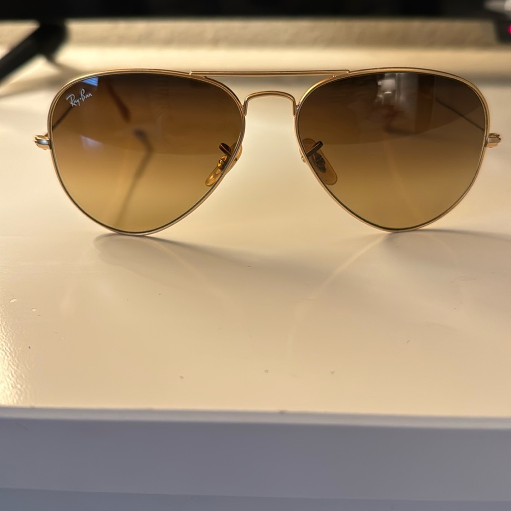Women’s Ray Ban aviators